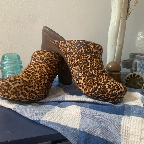 Dansko Rae Leopard Pony clogs/mules - Picture 10 of 12